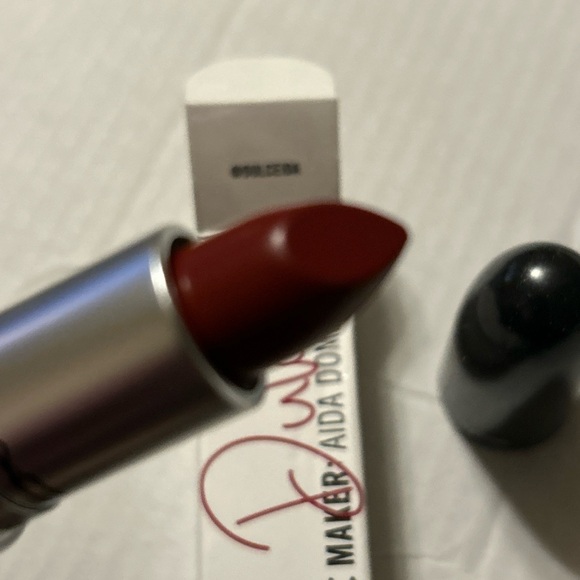 MAC Matte Lipstick @DULCEIDA - Picture 2 of 9